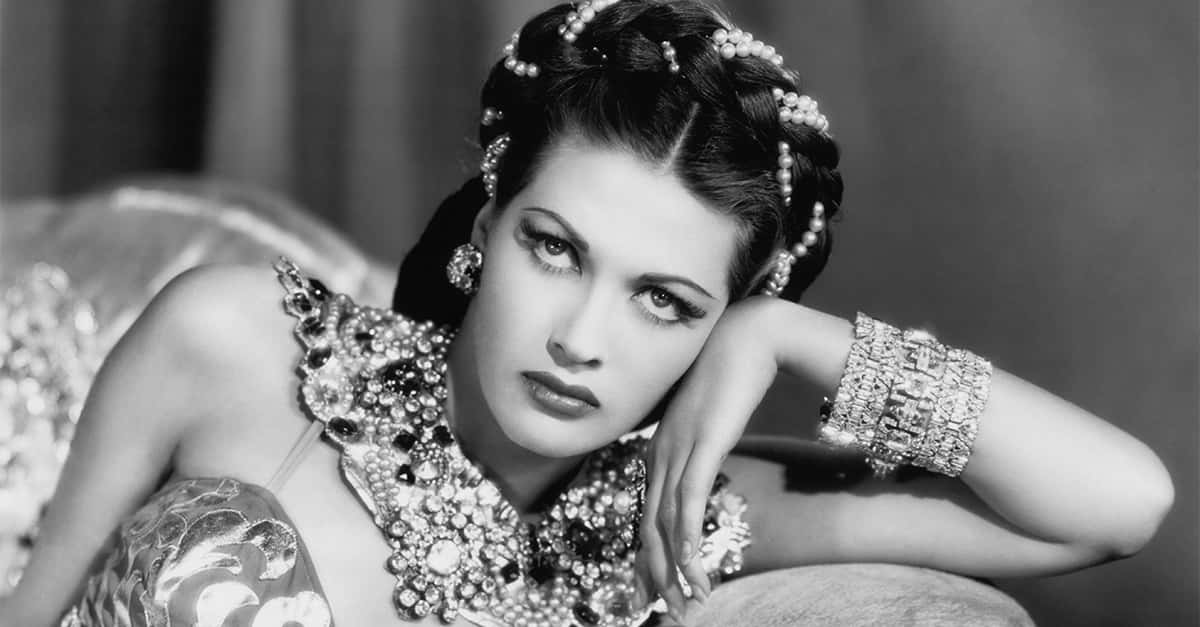Yvonne De Carlo Facts