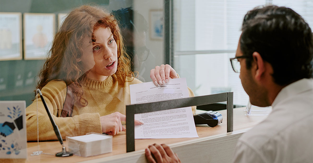 Internal Image Bank-Employee-Stole